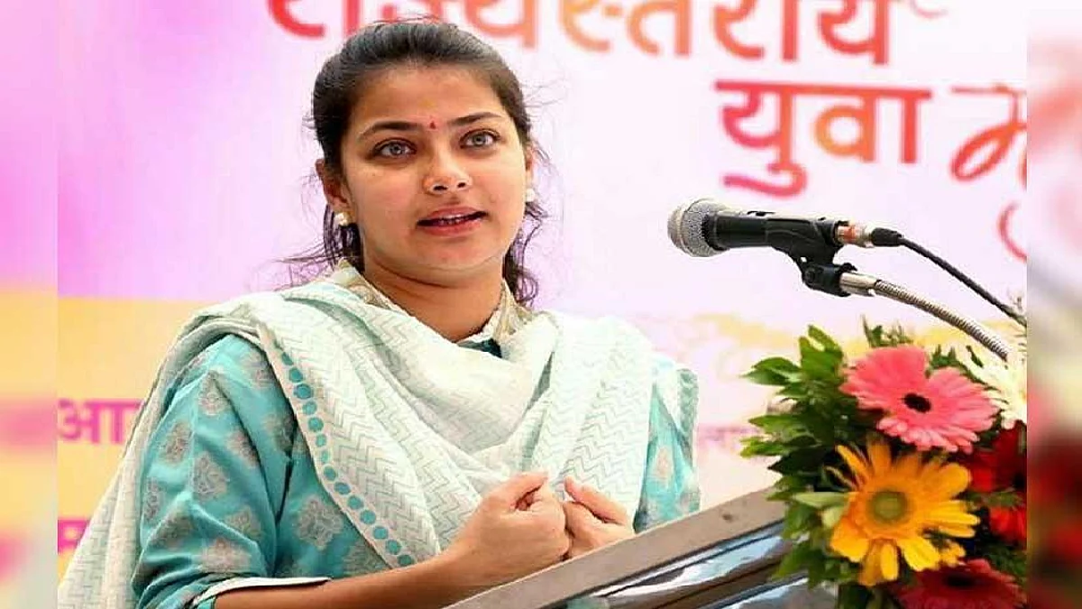 प्रणिती शिंदेंना धमकी
