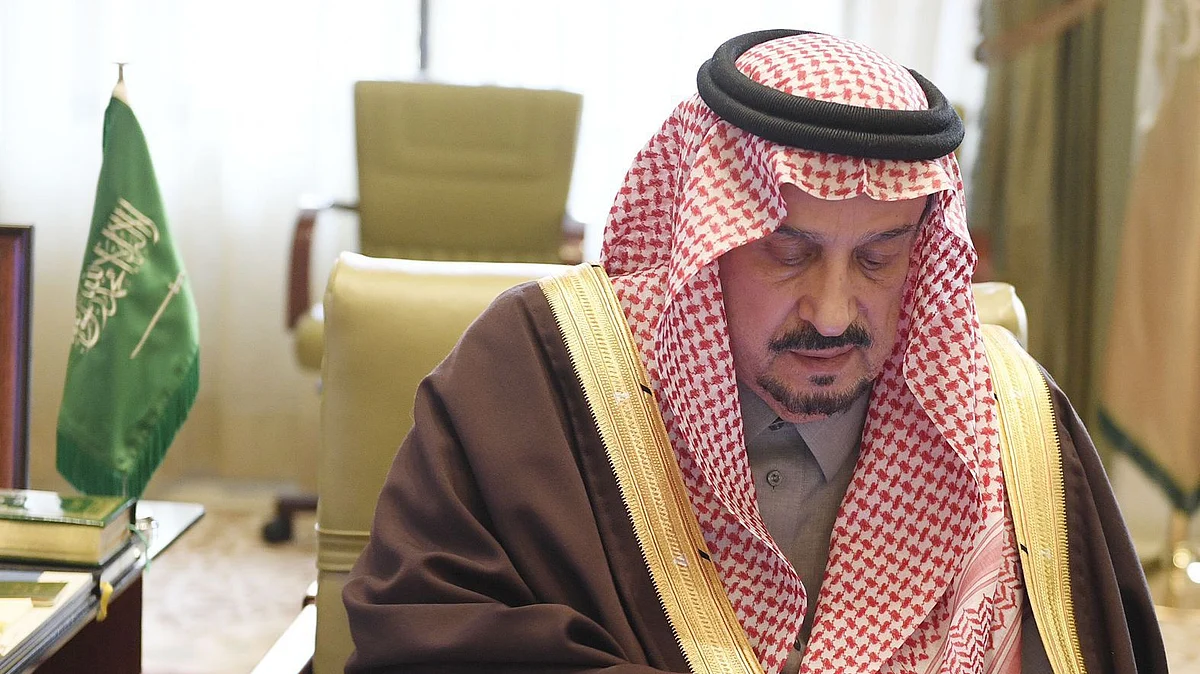 أمير الرياض يدشن حملة "مداد إنسان" لتمكين الأيتام
