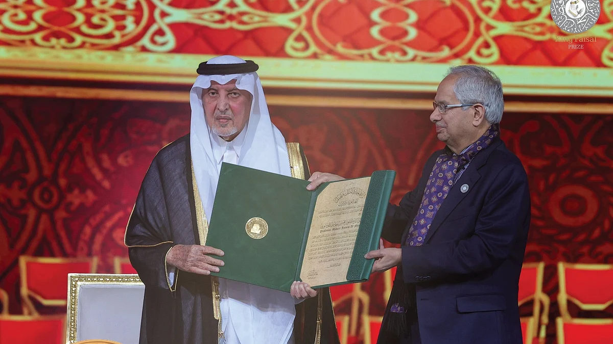 "الموسوي" الفائز بجائزة فيصل العالمية لـ"سبق": كتابة السيرة ليست بريئة