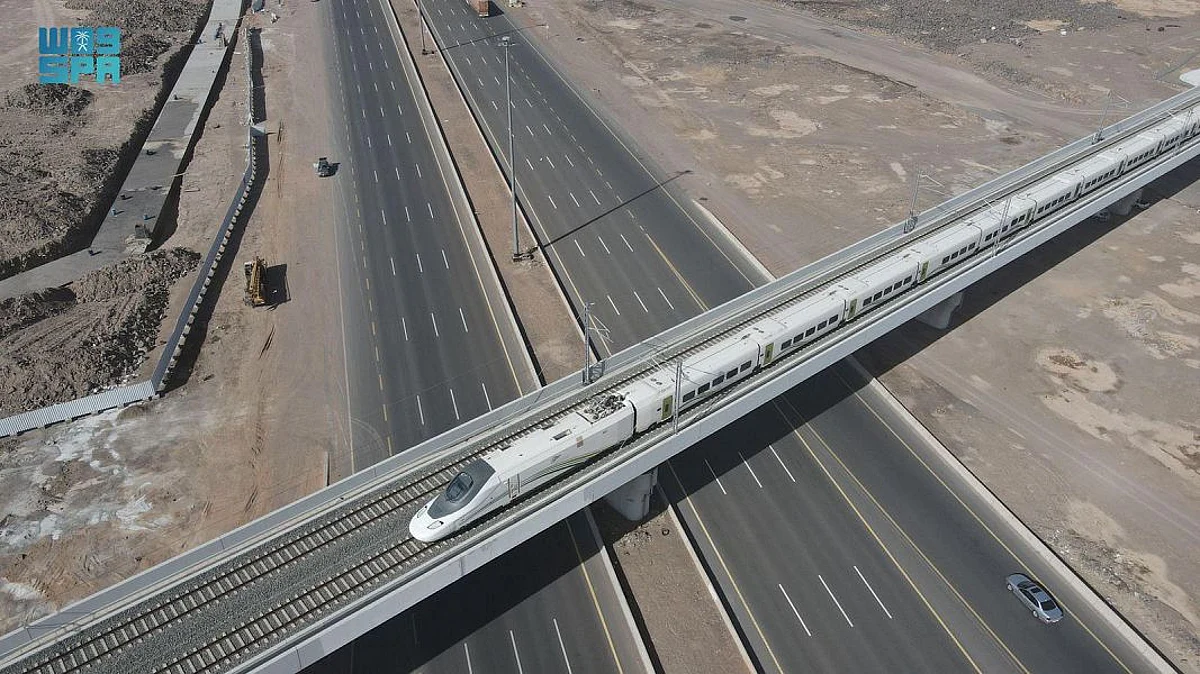 الطريق لـ 30 مليون معتمر.. "المدينة - مكة" تطوير تشهده مئات الجسور والأحياء