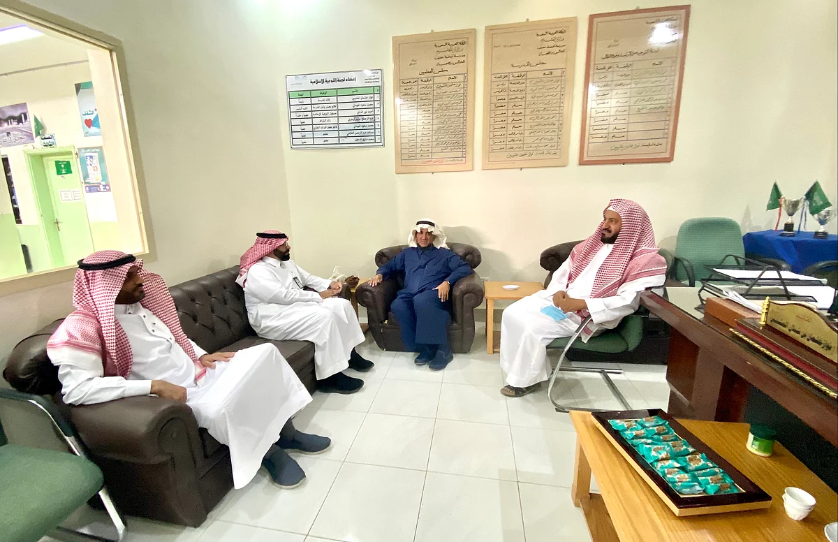 مدير تعليم عفيف يستهلّ الفصل الدراسي الثالث بزيارات ميدانية للمدارس