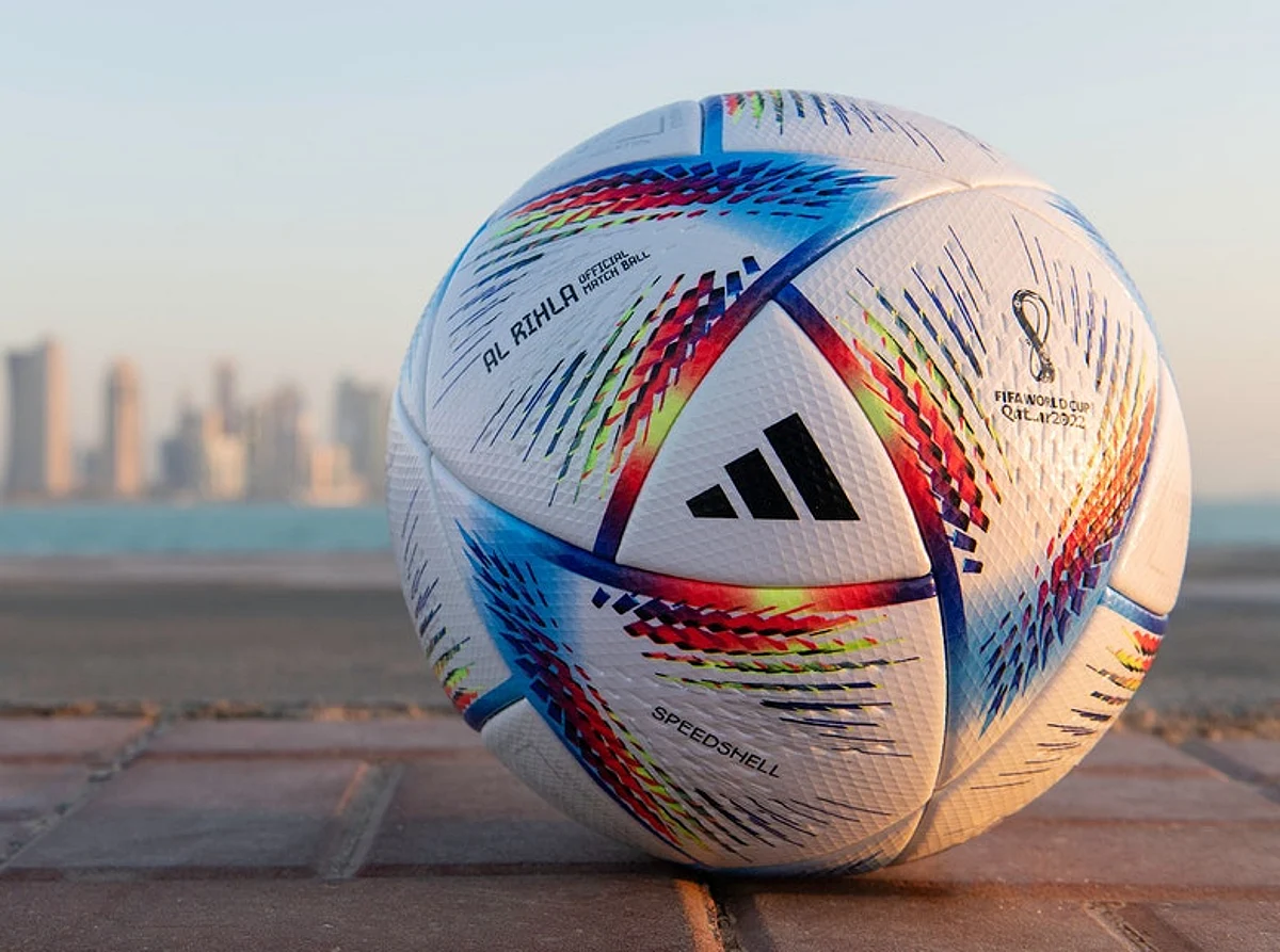 إطلاق مسمى "الرحلة" على الكرة الرسمية لمباريات مونديال "قطر 2022"