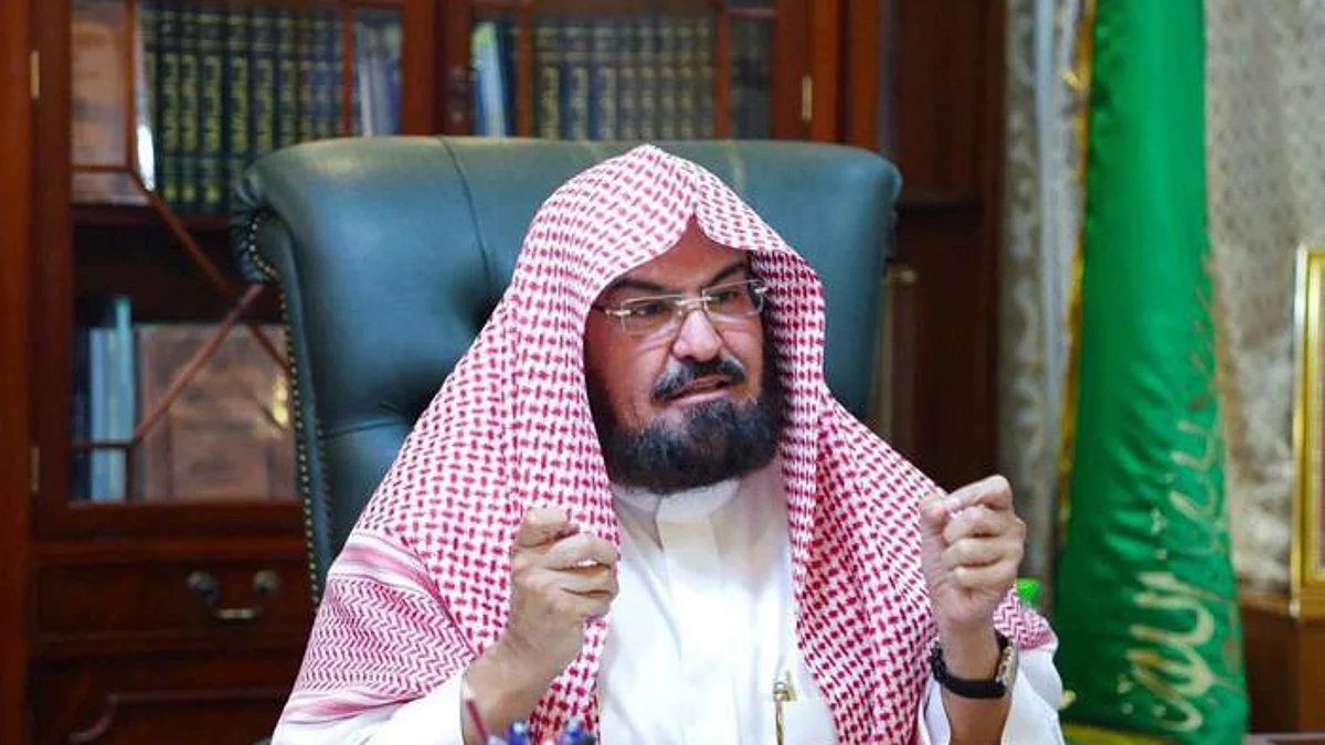 بمناسبة اقتراب رمضان.. "السديس" يشيد بمؤذني المسجد الحرام ويوصيهم بالعناية بأداء رسالتهم