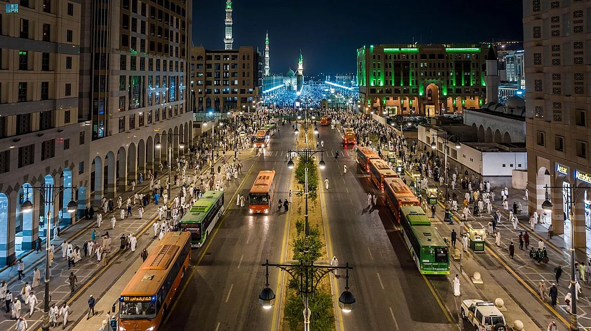 خدمات النقل الترددي بالمدينة المنوّرة تقدم خدماتها لـ 250 ألف شخص خلال 20 يوماً من رمضان