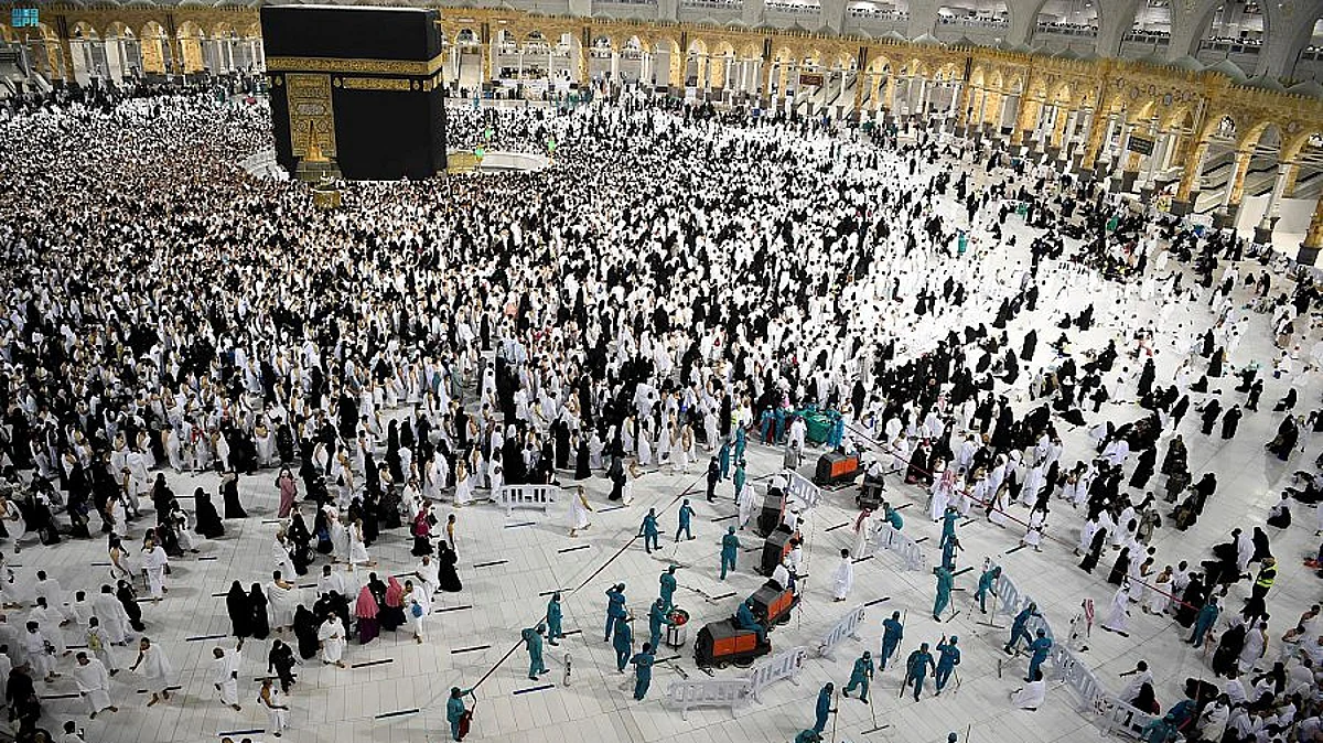 "الحرمين" ترفع كامل استعداداتها لاستقبال المعتمرين والمصلين ليلة ختم القرآن