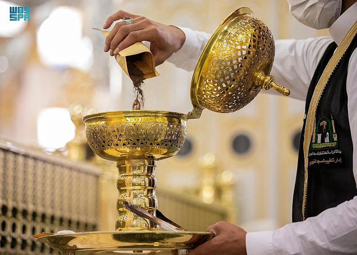 17 كجم من العود و9 لترات من دهن العود في المسجد النبوي خلال رمضان
