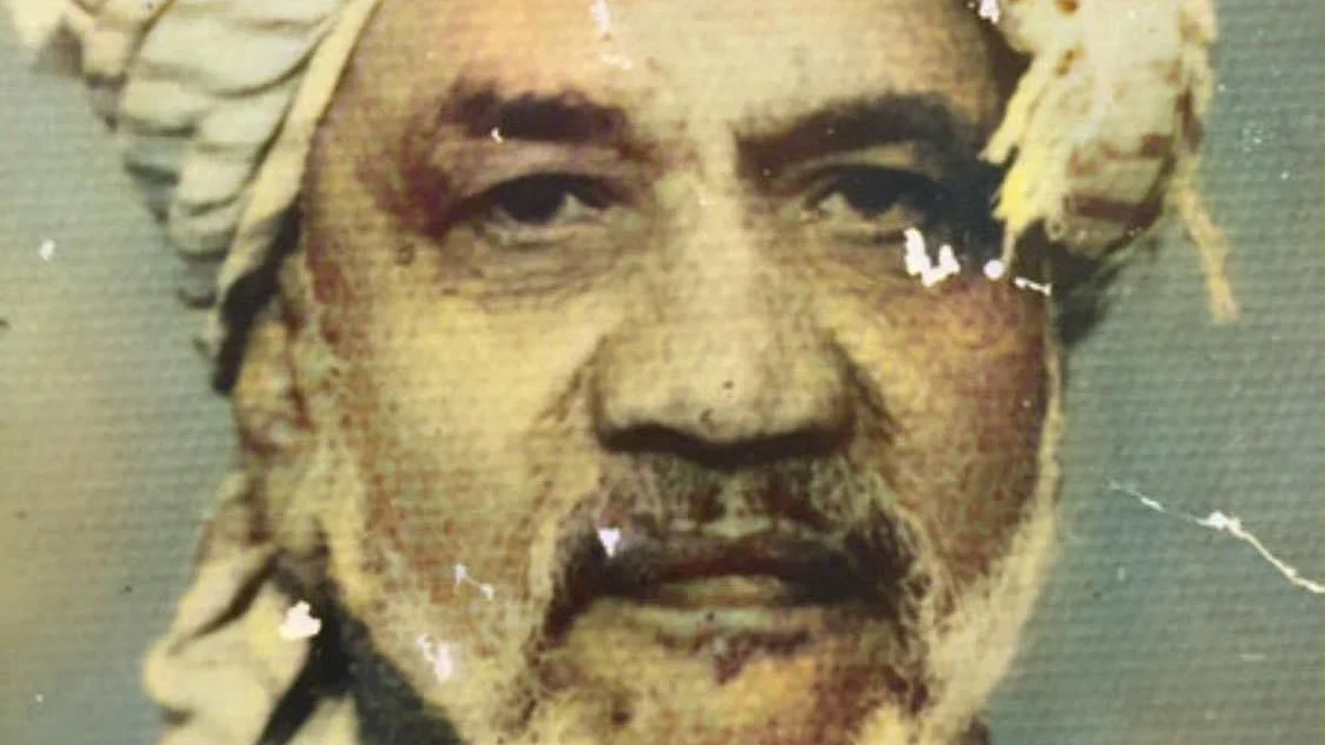 قصة شيخ المحلة أو العمدة في جدة قبل 60 عامًا.. يرويها "أبو الجدائل"