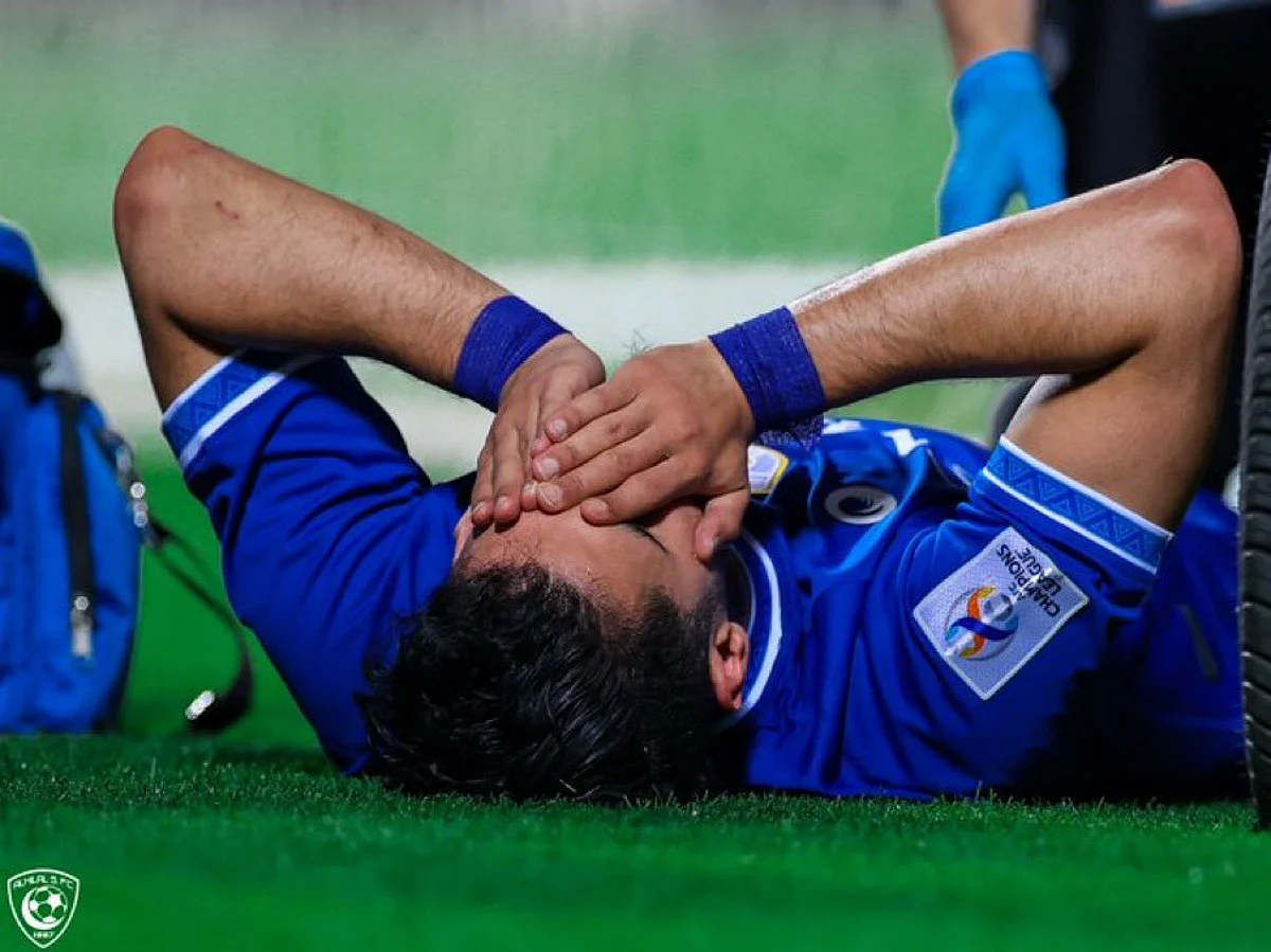 لإجراء عملية جراحية بعد إصابته بقطع في وتر القدم .. لاعب الهلال "الشهري" إلى فنلندا