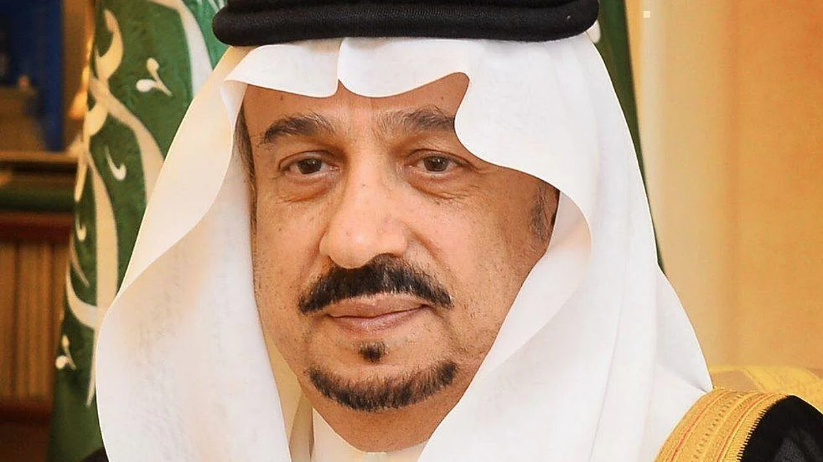 أمير الرياض يوجه باستمرار العمل في إمارة المنطقة خلال إجازة عيد الفطر