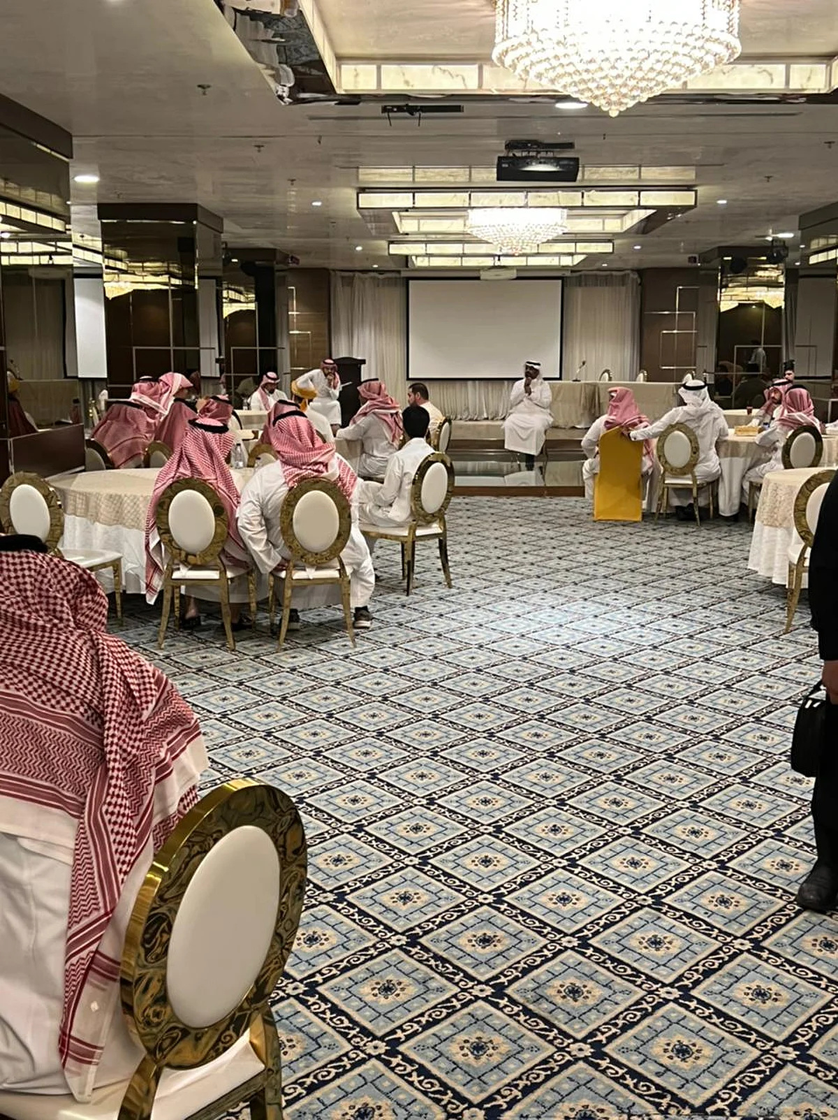 "حفل متعهدي الإعاشة" يتحول لحلقة نقاش لبحث ترتيبات موسم الحج المقبل
