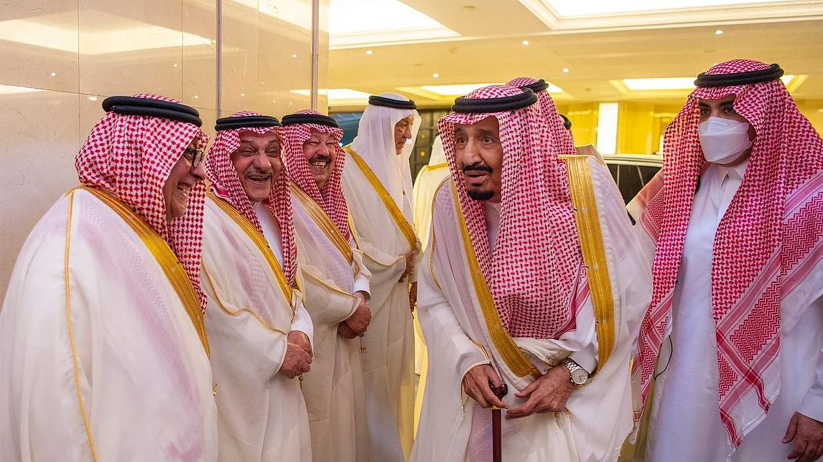 موجز "سبق" الأسبوعي: خادم الحرمين يشهد ختم القرآن بمكة.. وإنسانية ودبلوماسية العلاقات الخارجية حاضرة.. وبدء "استمطار السُّحب"