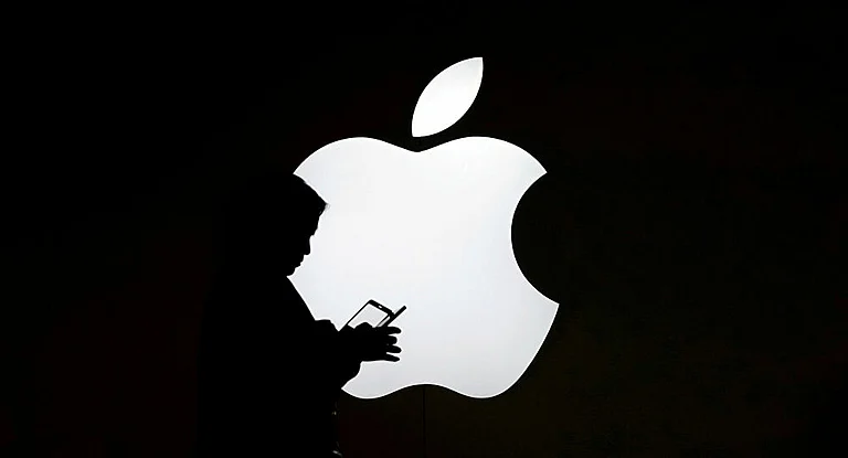 "أبل" تتخلى عن الصين وتلجأ إلى تلك الدولة لتصنيع هواتف "آيفون 13" Sabq%2F2022-04%2F631b15a1-f15b-4e0c-a4c2-8b589b8f96a4%2Fimg_4914673217.jpeg?auto=format%2Ccompress&fit=max&format=webp&w=768&dpr=1
