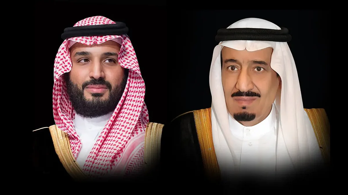"القيادة" تهنئ رئيس الوزراء في باكستان بمناسبة أدائه اليمين الدستورية