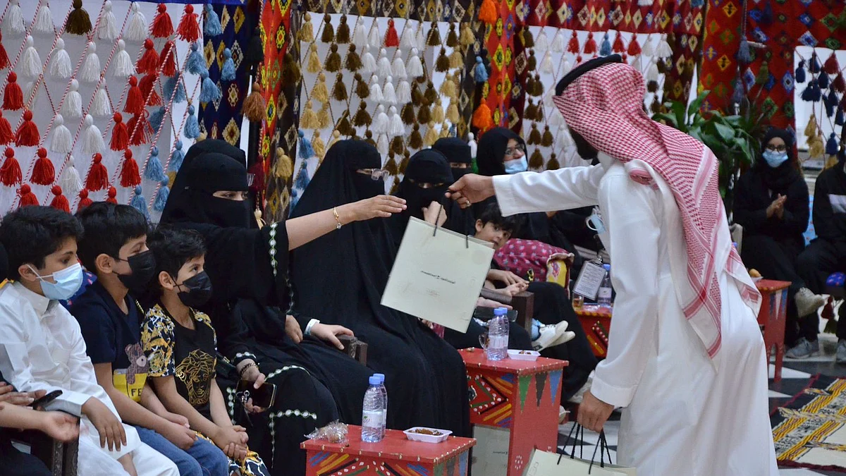 بحضور نجوم الفن.. جمعية مكافحة السرطان تقيم برنامجًا ترفيهيًا للمرضى المنومين وأسرهم