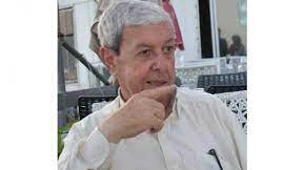 "إسرائيل" تمدد الاعتقال الإداري لمسن فلسطيني يبلغ 80 عاماً