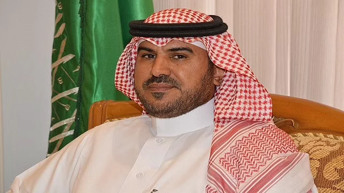 "العطوي" يعتمد تقديم بداية الدوام الصباحي في جميع مدارس ينبع.. من الغد