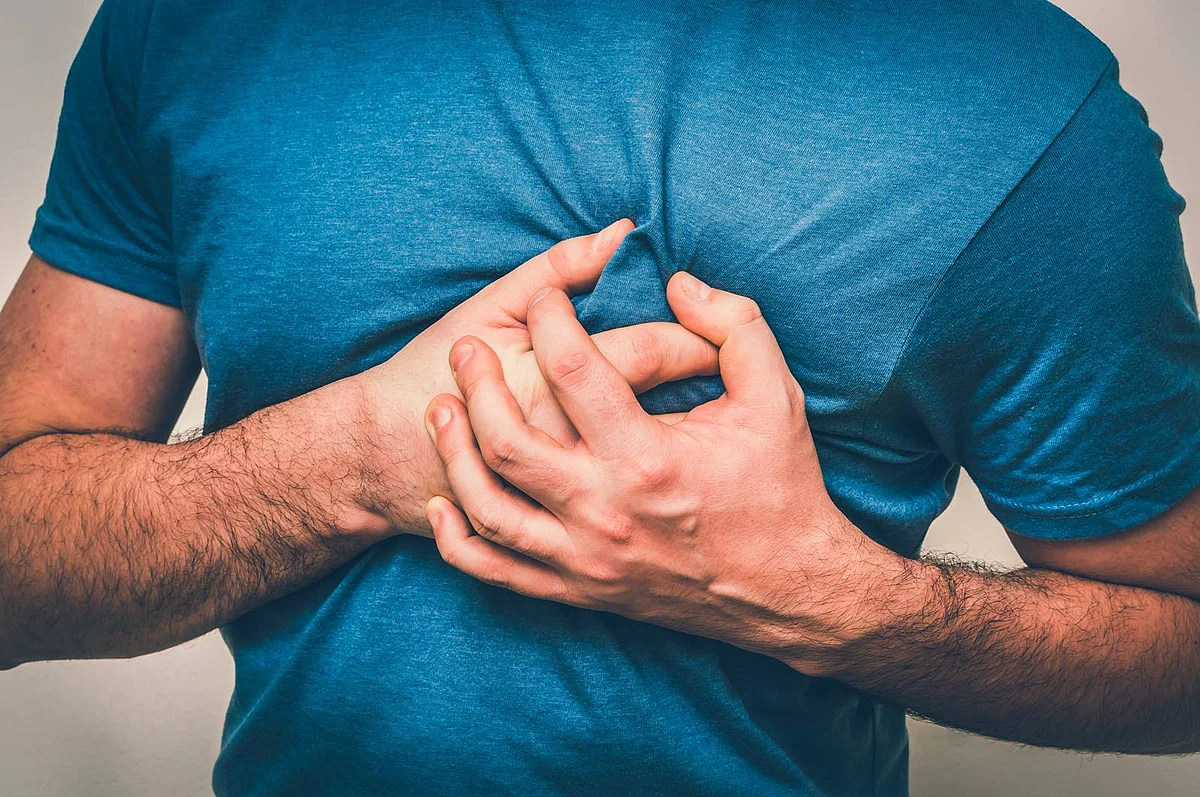 منشور متداول منذ سنوات.. هل ينقذ السعال المصاب بأزمة قلبيّة؟