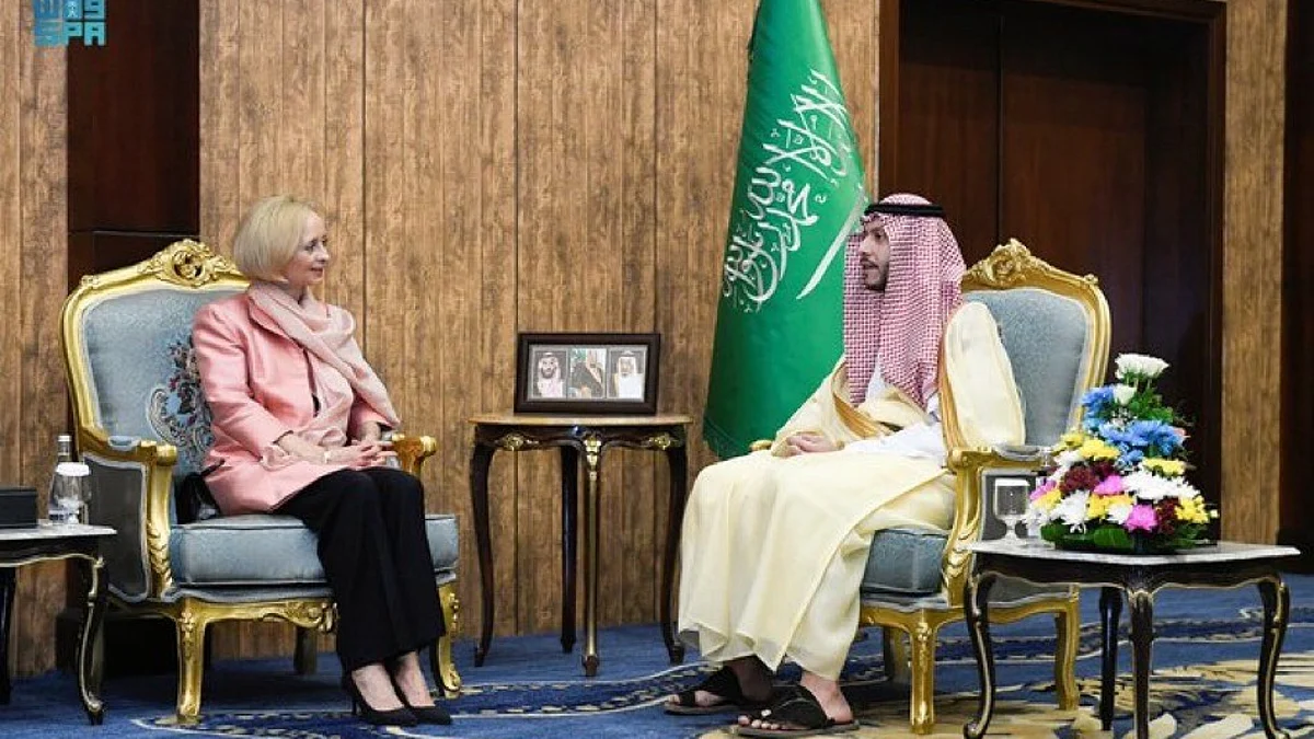 القائم بأعمال السفارة الأمريكية بالرياض تزور الطائف.. وتؤكد: نفخر بتعزيز الشراكة مع السعودية