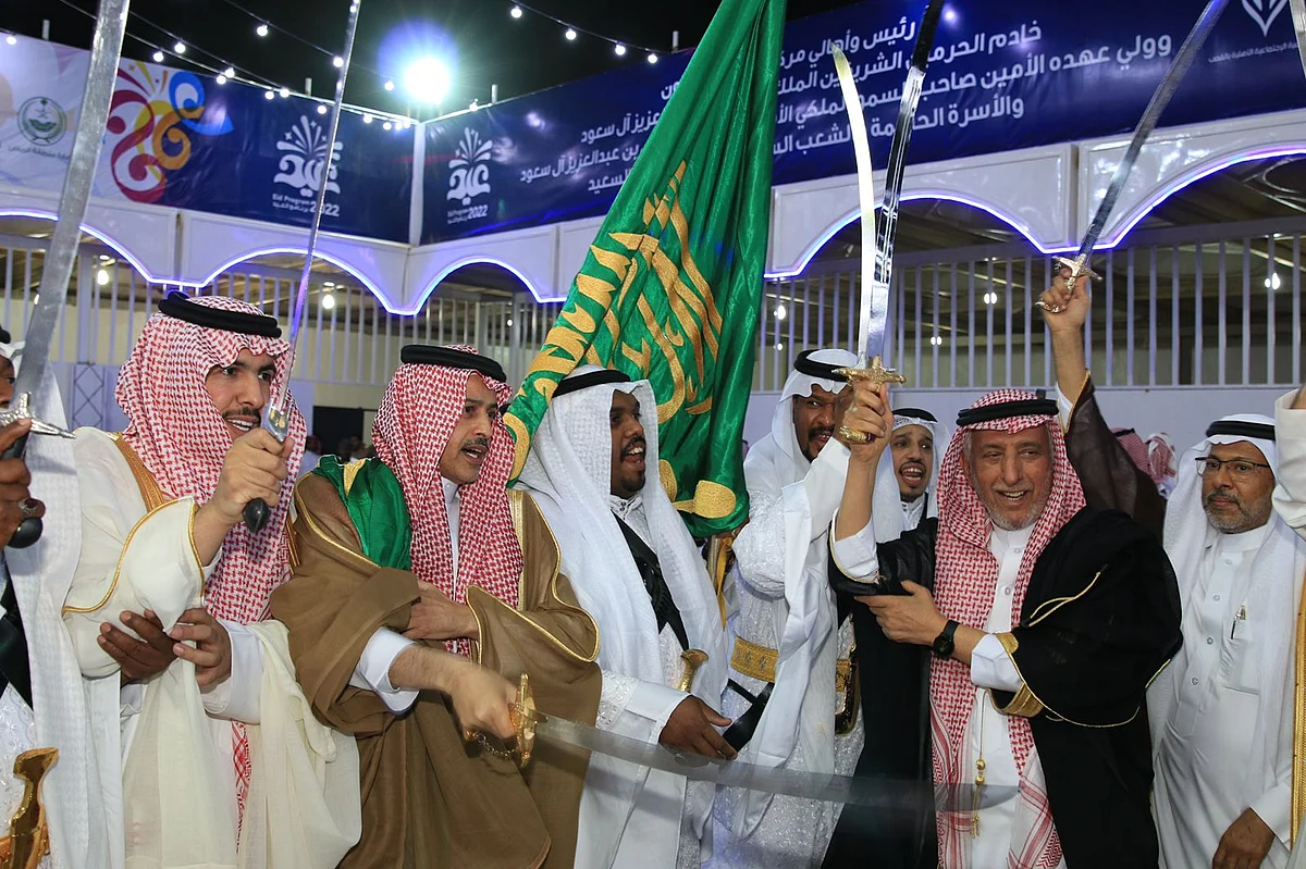 عرضة وأوبريت وجوائز.. مشاهد مبهجة من احتفالات القصب بالعيد