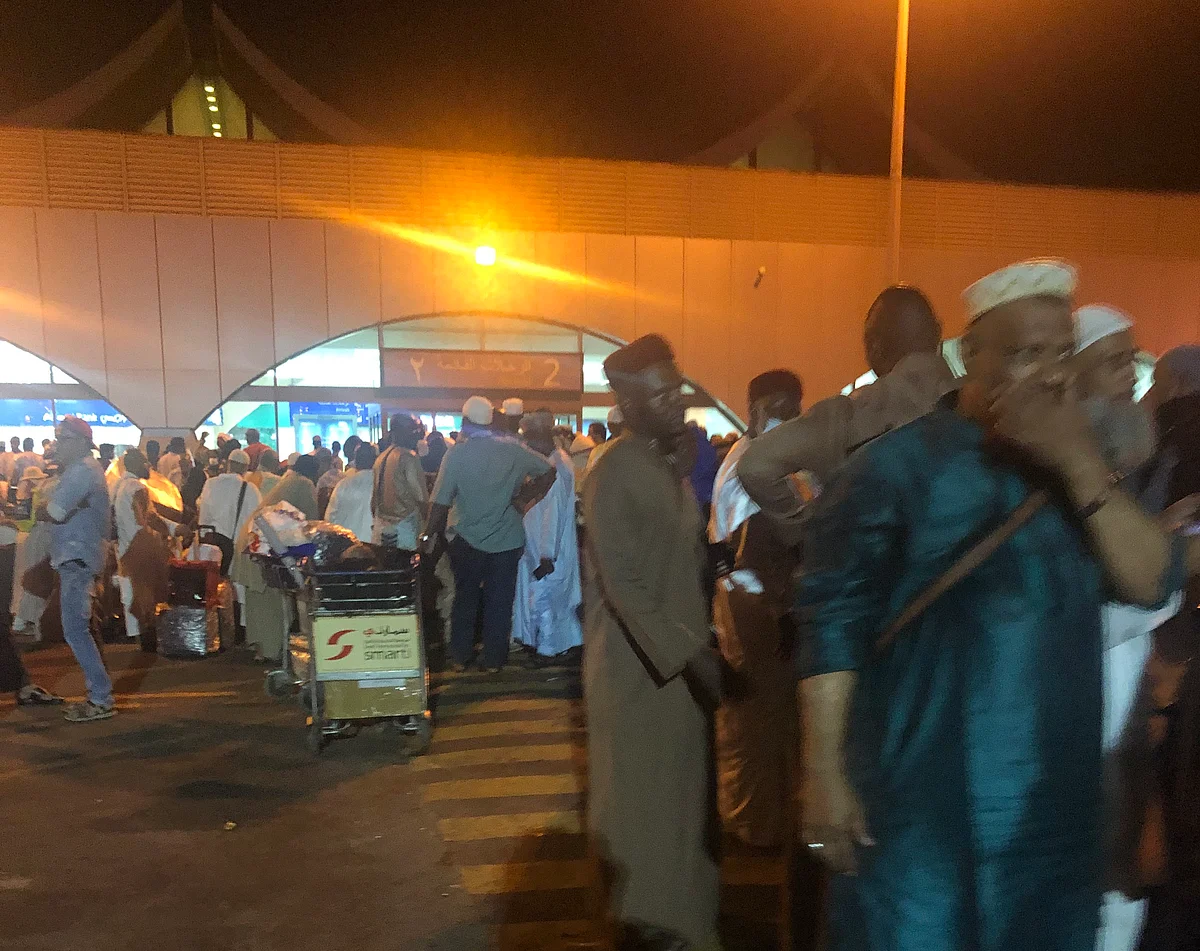 مصادر "سبق": بدء ترحيل المعتمرين عبر 87 رحلة بدءاً من اليوم.. وفتح مدينة الحجاج بالمطار