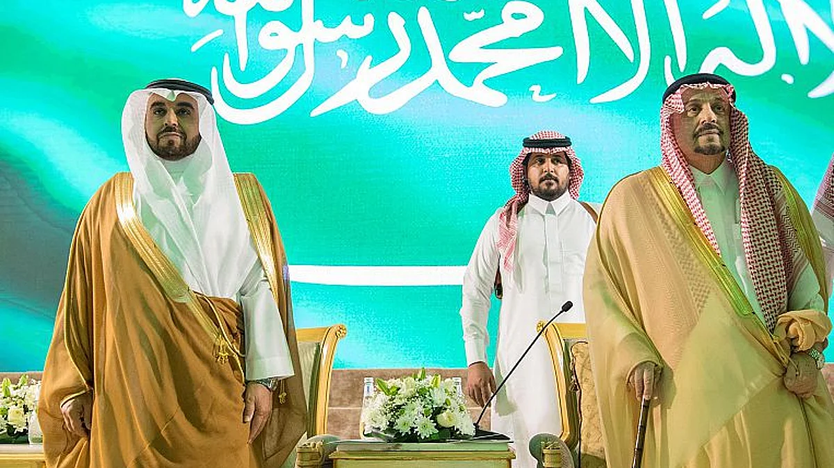 "فيصل بن بندر" يرعى ملتقى "تقني الرياض 2022" ويدشن معرض التوظيف