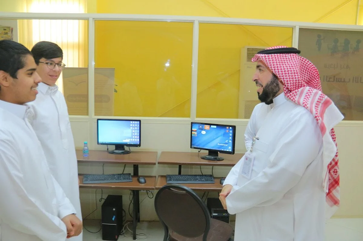 "تعليم المجمعة" ينفّذ ٦ برامج متنوعة بالملتقى الطلابي بمشاركة مميزة من الطلاب والمعلمين