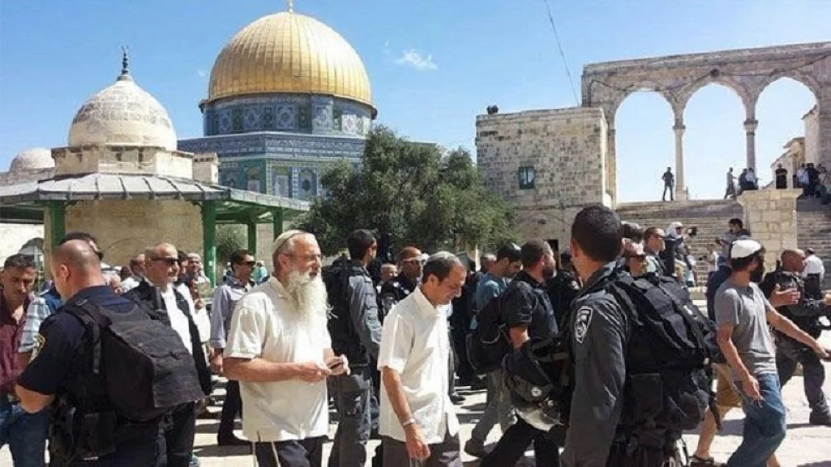 من جهة باب المغاربة.. عشرات المستوطنين يقتحمون المسجد الأقصى