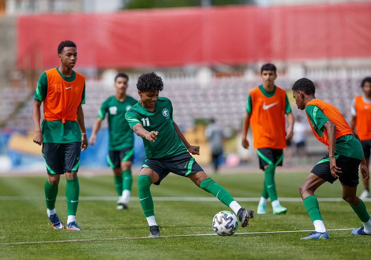 أخضر الناشئين يواجه نظيره النرويجي ضمن الدورة الدولية الودية