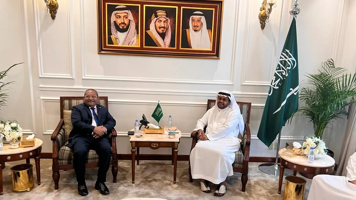 "السحيباني" يستقبل المندوب المالديفي بالتعاون الإسلامي ويبحثان التعاون المشترك