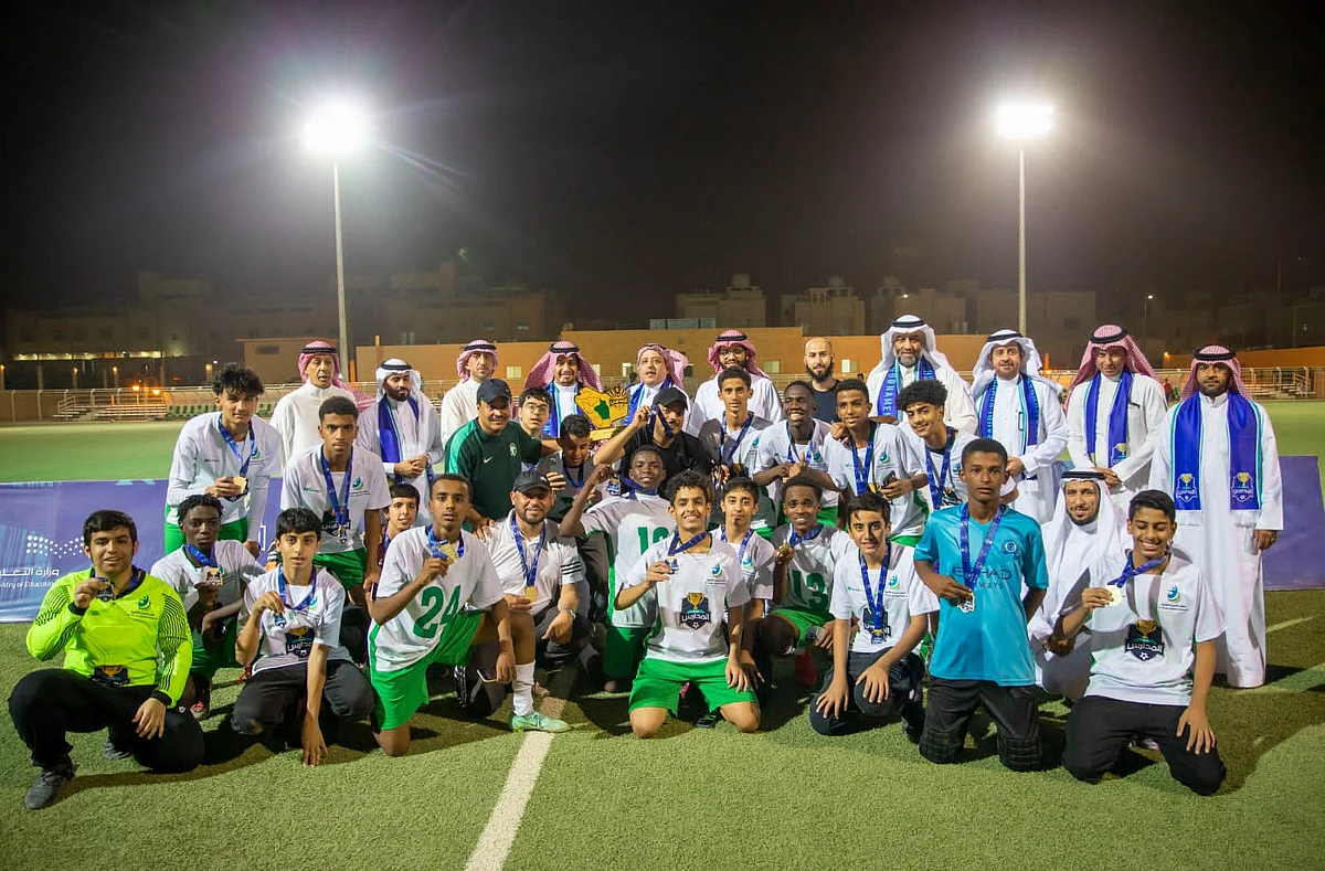 "تعليم الرياض" تختتم نهائيات دوري المدارس لكرة القدم وتتوج الفائزين