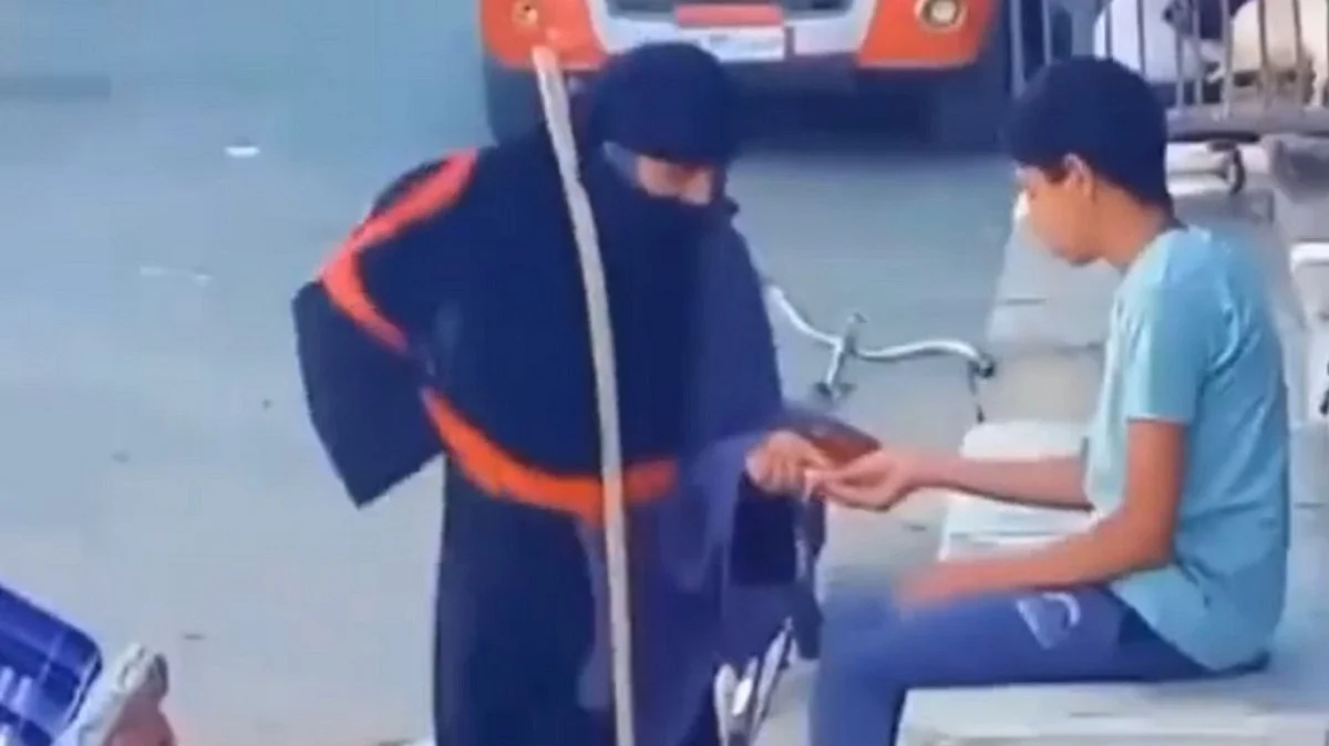 بعدما أثار الرعب طويلًا في مصر.. شاهد النهاية البوليسية لفيديو "شكة دبوس"
