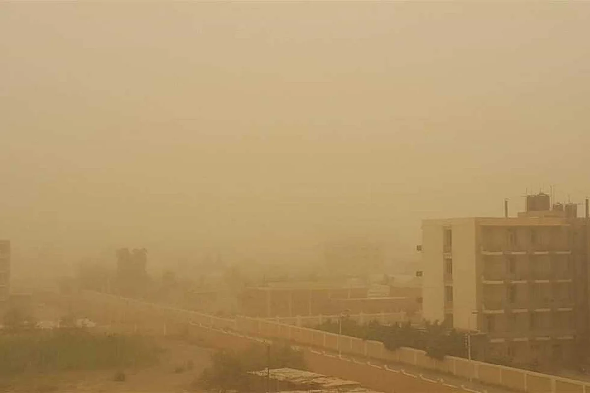 "الأرصاد" تنبه من رياح وأتربة على نجران
