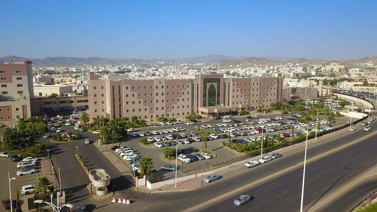 الأول من نوعه بالمحافظة .. "الصحة" تدشن مركزًا لجراحة الشفة الأرنبية في الطائف