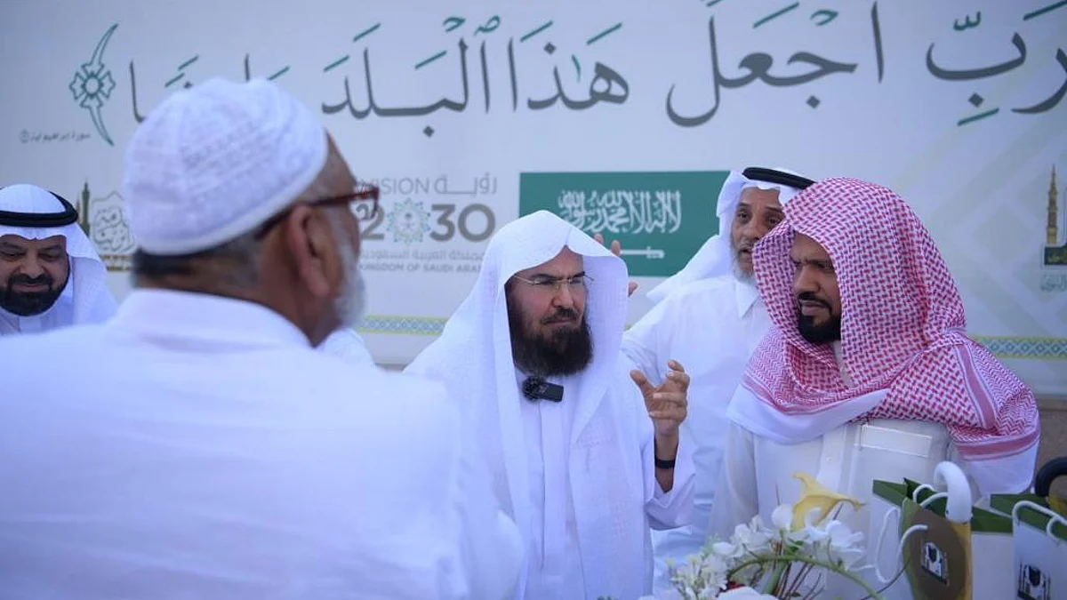 "السديس" يطلق حملة "خدمة الحاج والزائر وسام فخر لنا" في عامها العاشر