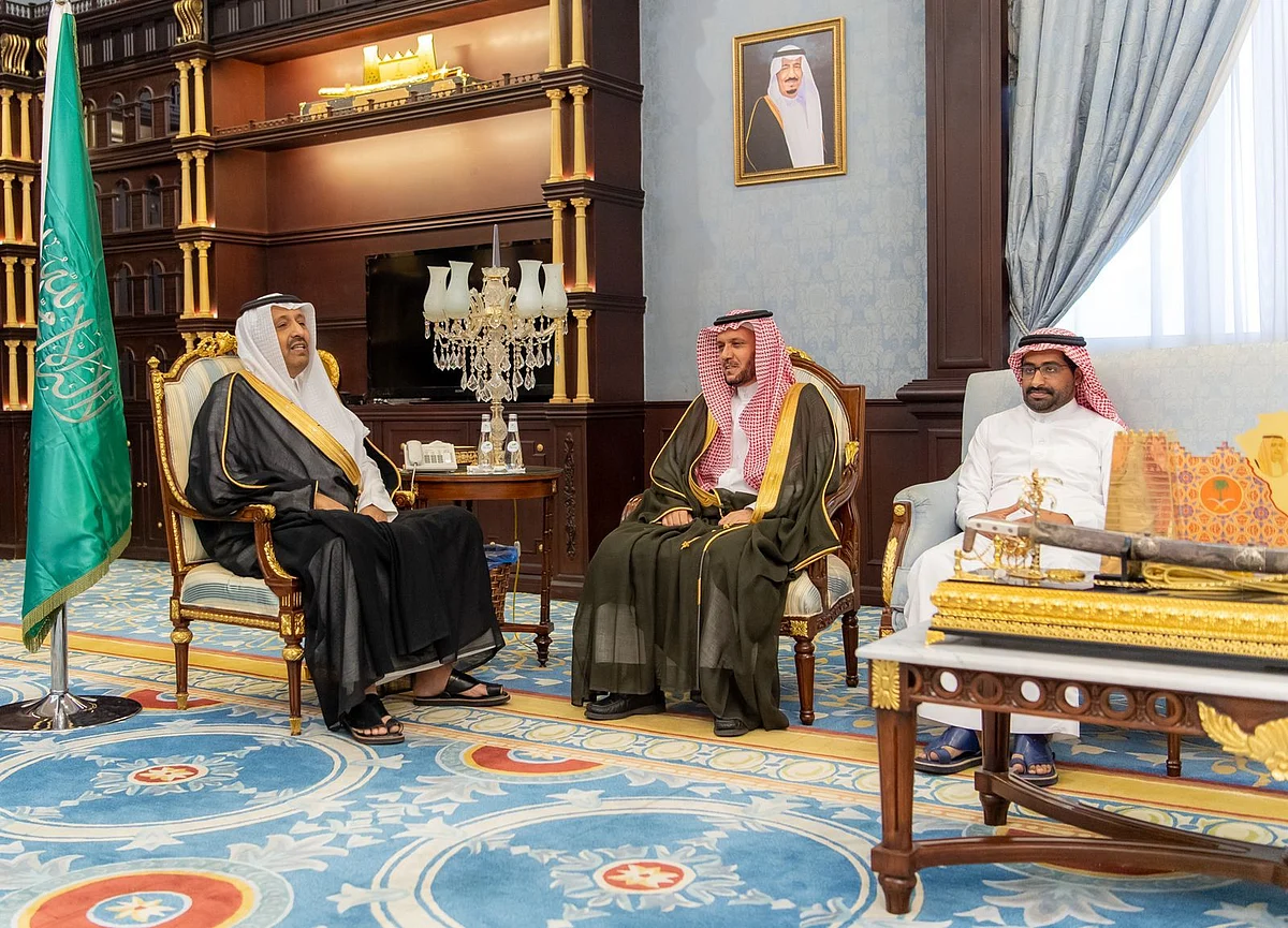 أمير الباحة يستقبل رئيس فرع النيابة العامة الجديد بالمنطقة