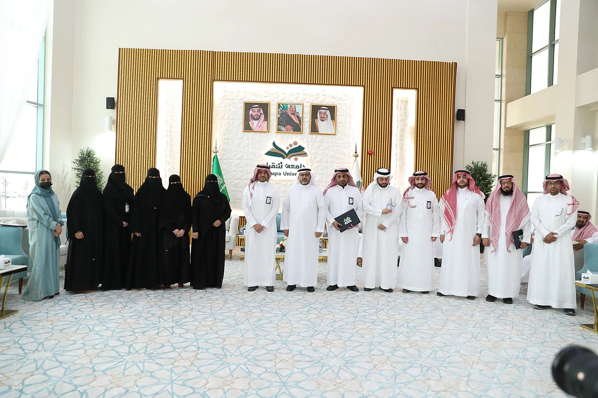 رئيس جامعة شقراء يُكرم خريجي "برنامج التدريب المبني على الكفايات"