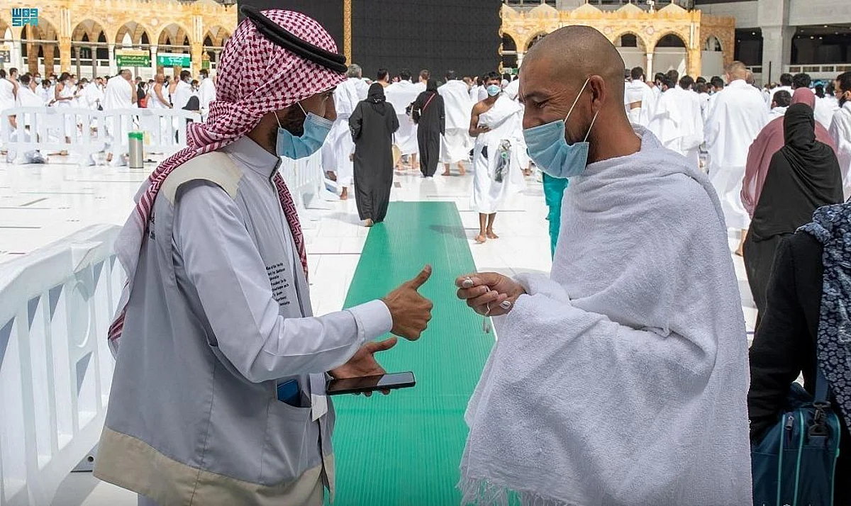 "الإرشاد الإثرائي باللغات" تتيح 23 لغة يستفيد منها ضيوف الرحمن