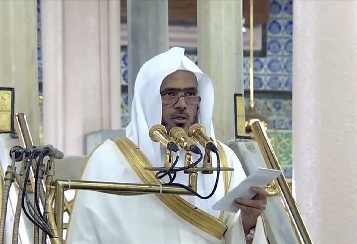 إمام المسجد النبوي: مراحل الشباب هي الأعز في العمر.. ويجب اغتنامها بالعلم والعمل المثمر