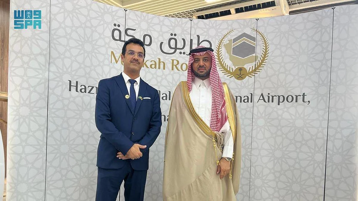 سفير خادم الحرمين لدى بنجلاديش يتفقّد الصالة المخصصة لـ"طريق مكة" بمطار دكا