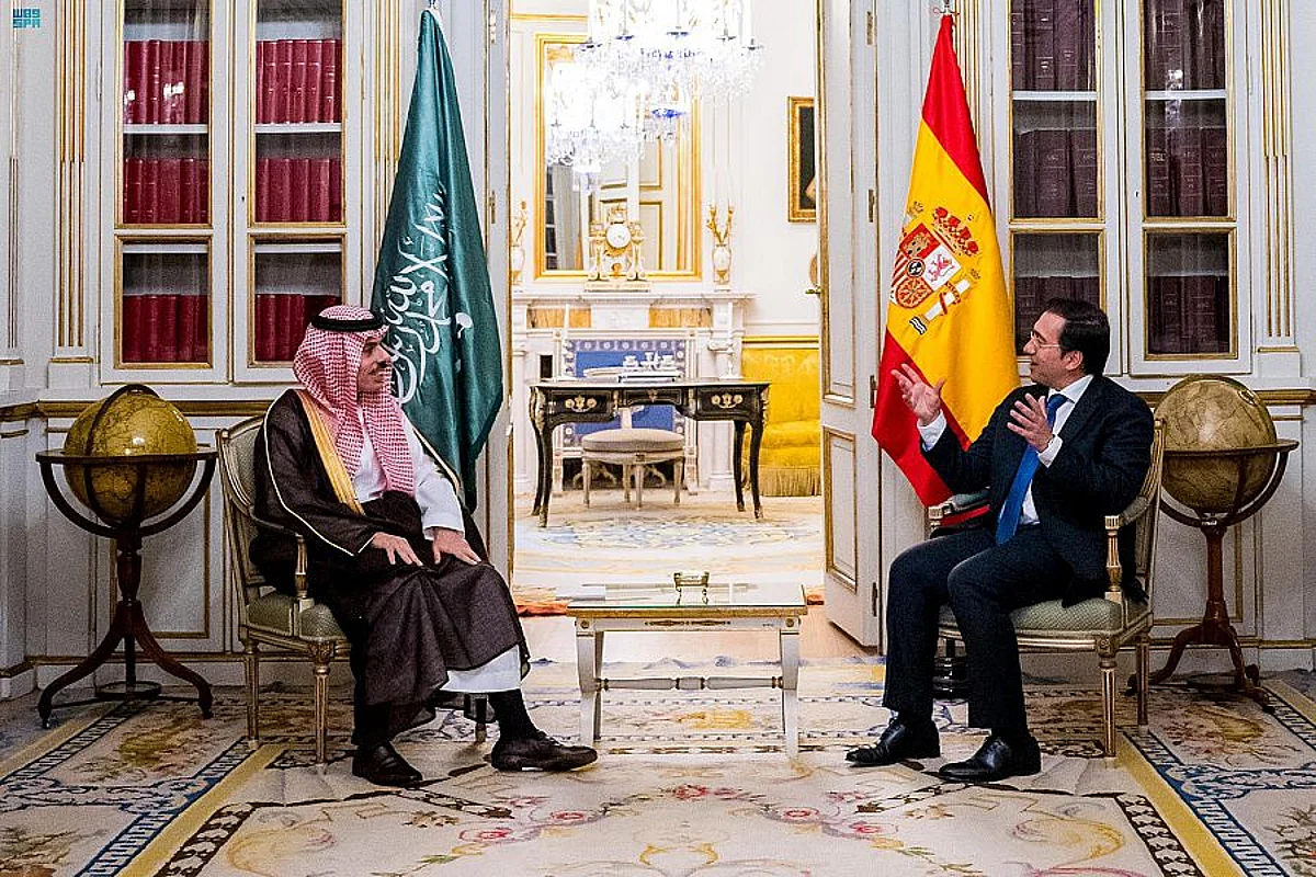 "فيصل بن فرحان" يلتقي وزير الخارجية الإسباني في مدريد