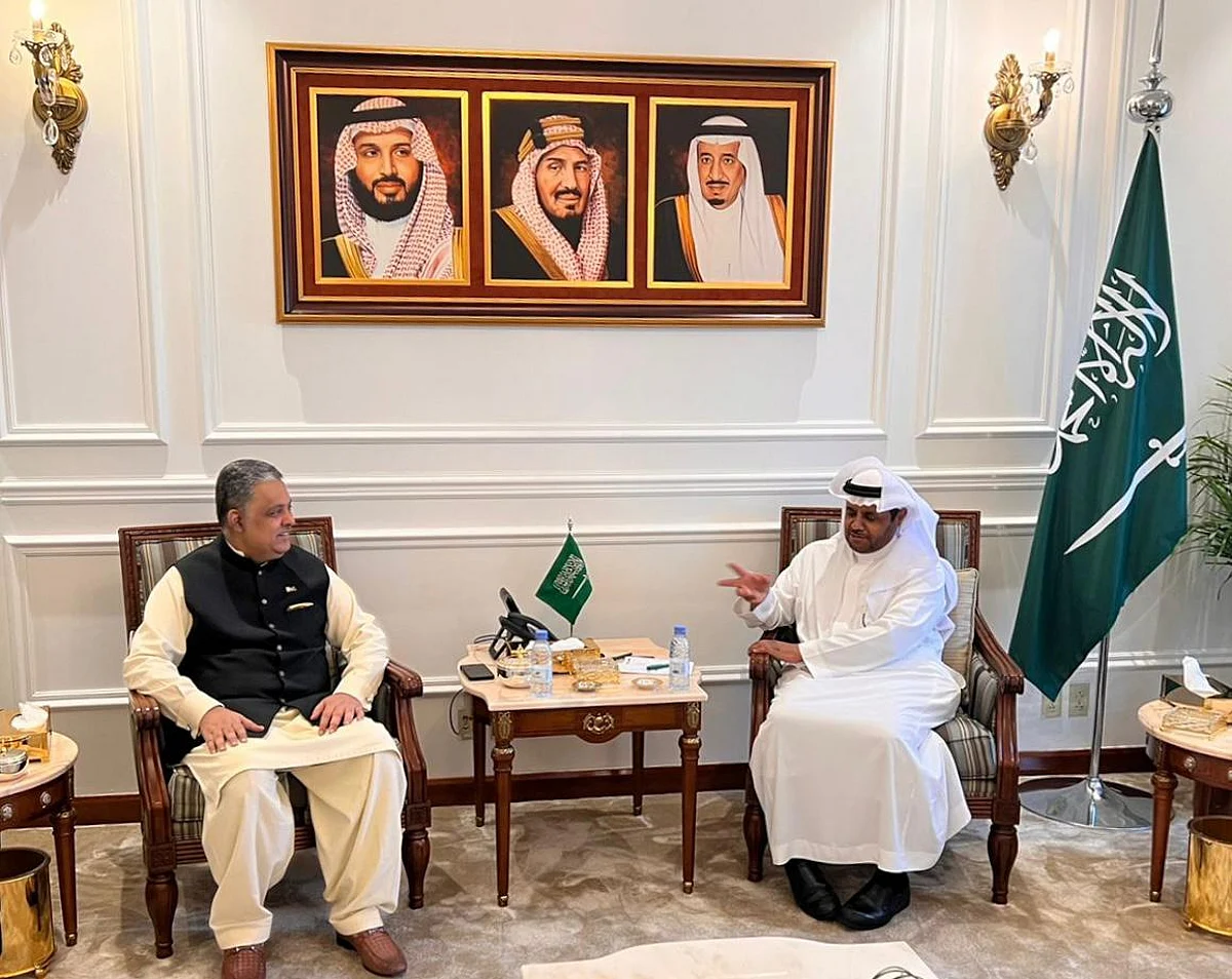 مندوب المملكة الدائم لدى التعاون الإسلامي يستقبل نظيره "الباكستاني"