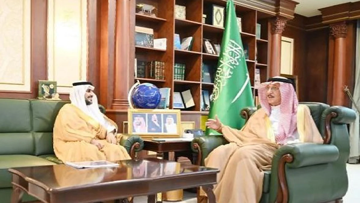 شاهد.. نائب وزير البيئة والمياه والزراعة يزور أمير جازان