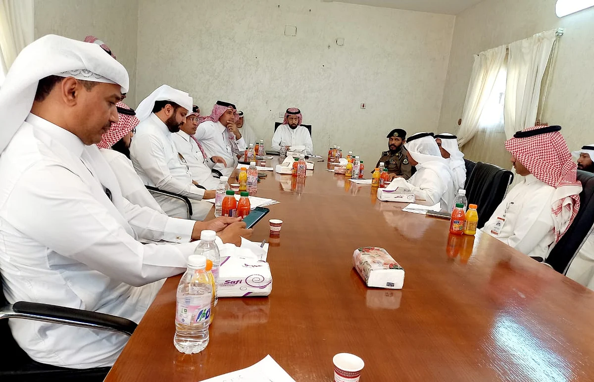 عسير.. توجيه بمعالجة التشوهات البصرية ونقص الخدمات بـ"تية" محايل