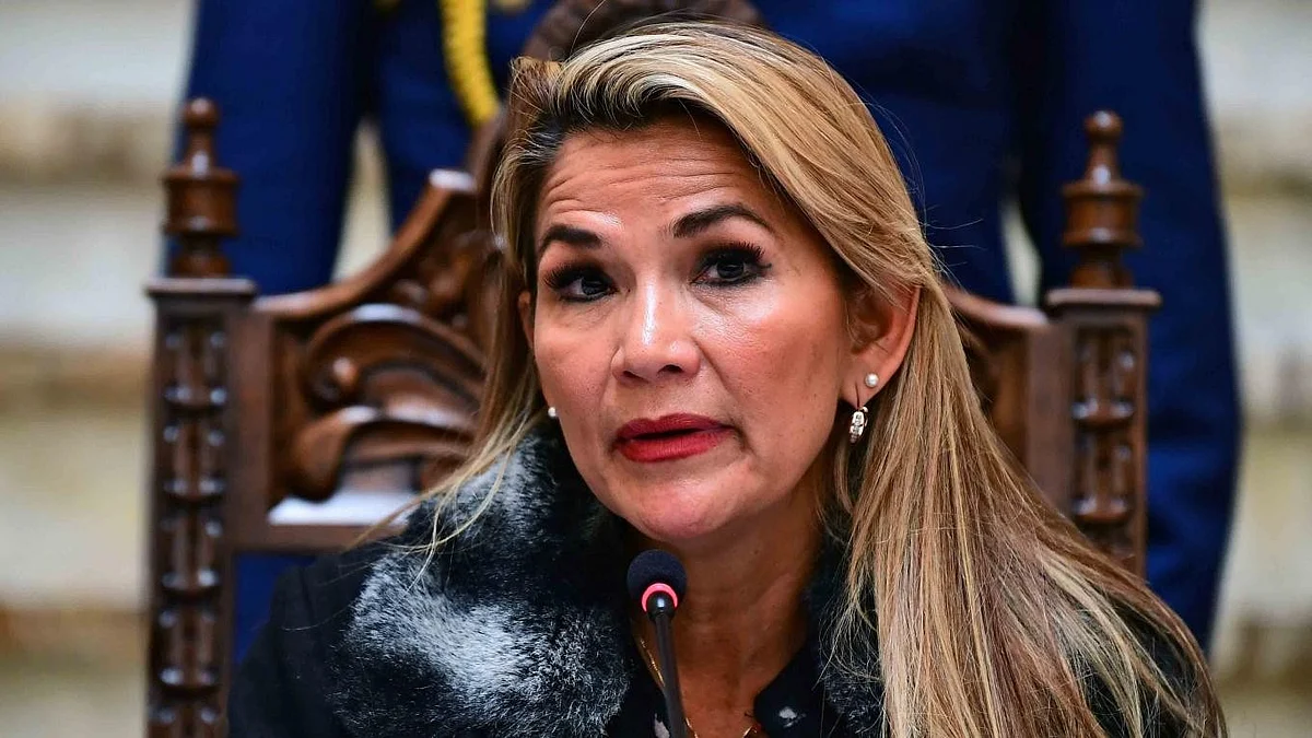 رئيسة هذه الدولة تولت الحكم لمدة سنة.. وستسجن 10 سنوات