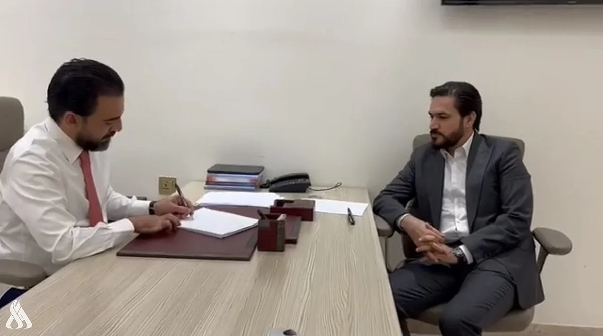 رئيس البرلمان العراقي يوافق على استقالة نواب الكتلة الصدرية