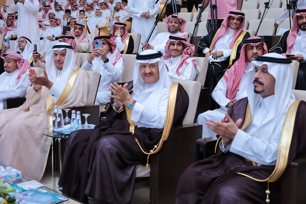 "سلطان بن سلمان" يرعى حفل خريجي "العاصمة النموذجي" للعام الدراسي 1443هـ