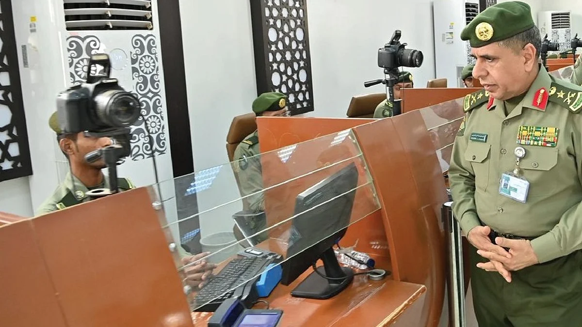 "اليحيى" يتفقد جوازات الوديعة وسلوى للوقوف على الخدمات المقدمة للحجاج