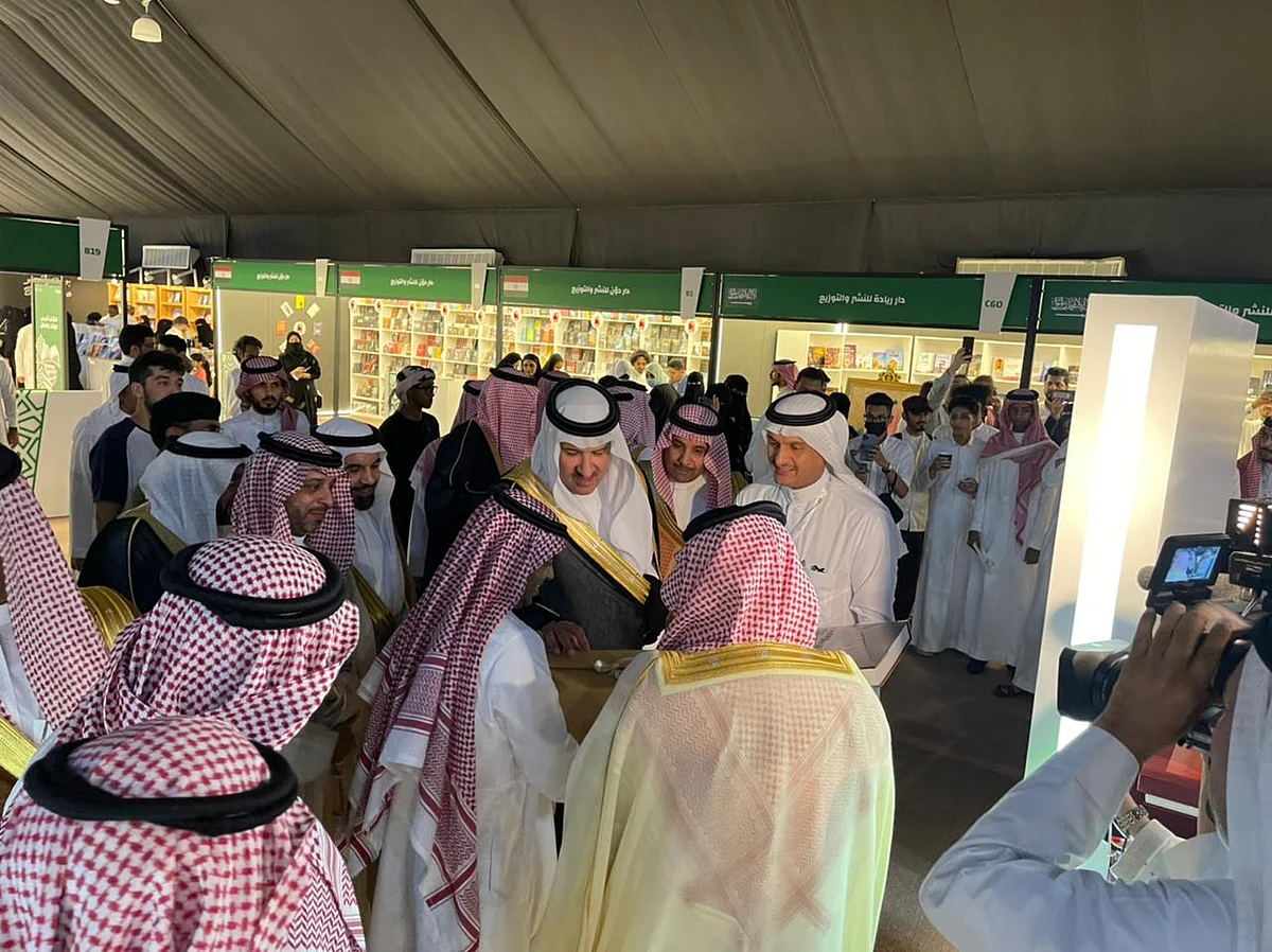 بتقنيات حديثة.. "عبد العزيز العامة" تستعرض مشروعاتها بمعرض المدينة للكتاب