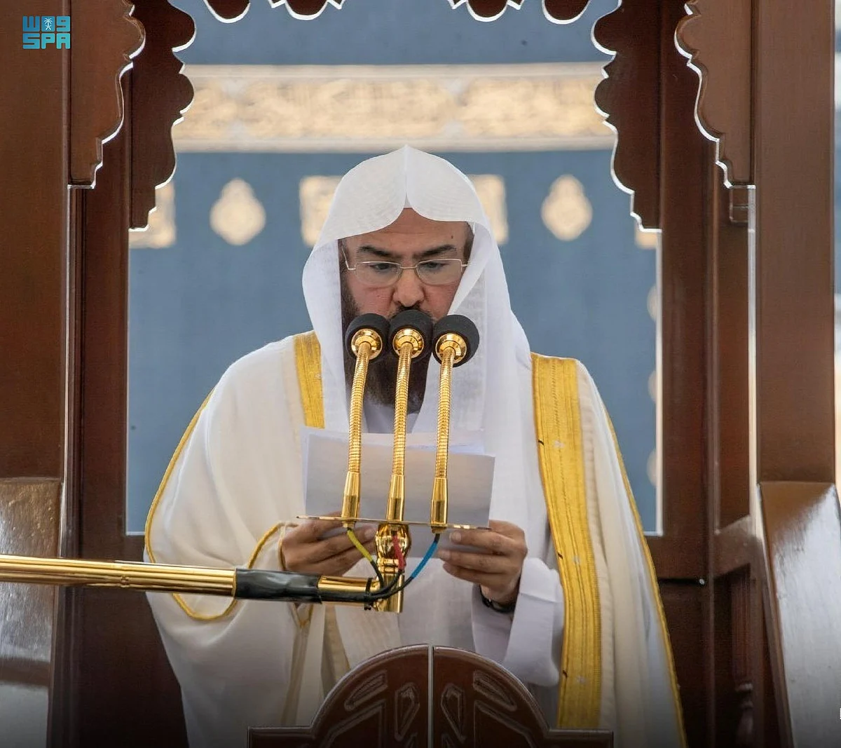 إمام وخطيب المسجد الحرام عبدالرحمن بن عبدالعزيز السديس