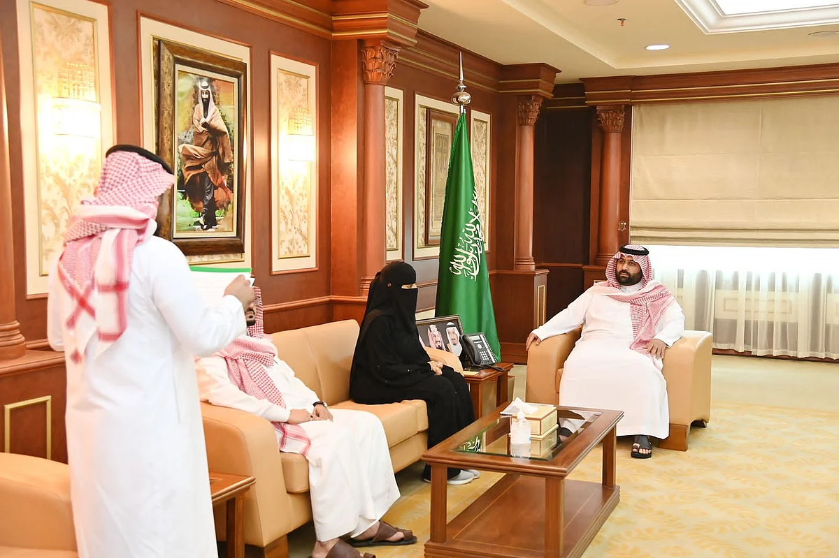 نائب أمير جازان يشيد بدعم القيادة للشباب والاستثمار فيهم تماشيًا مع رؤية 2030